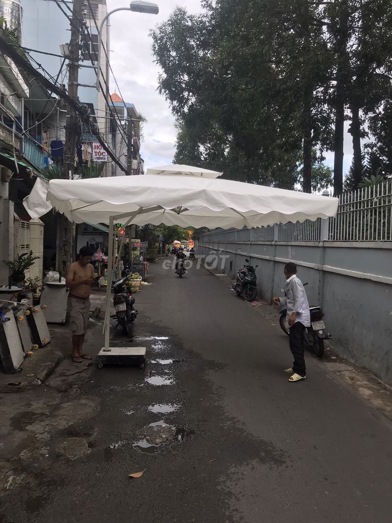 Dù lệch tâm vuông 3m5, đã gồm đế bê tông. Mua bán Đồ chuyên dụng, Giống nuôi trồng tại Quận 11 Tp Hồ Chí Minh được đăng bởi DÙ NGOÀI TRỜI LỀU XẾP hình 1