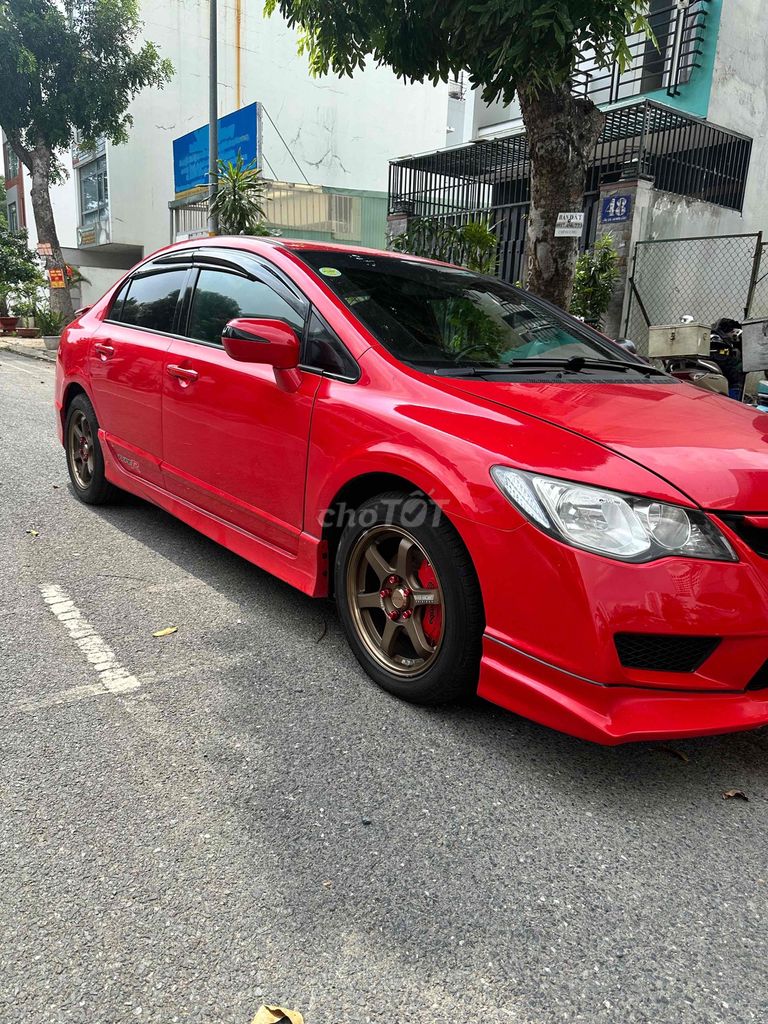 Honda Civic 2.0 автомат 2008 красный