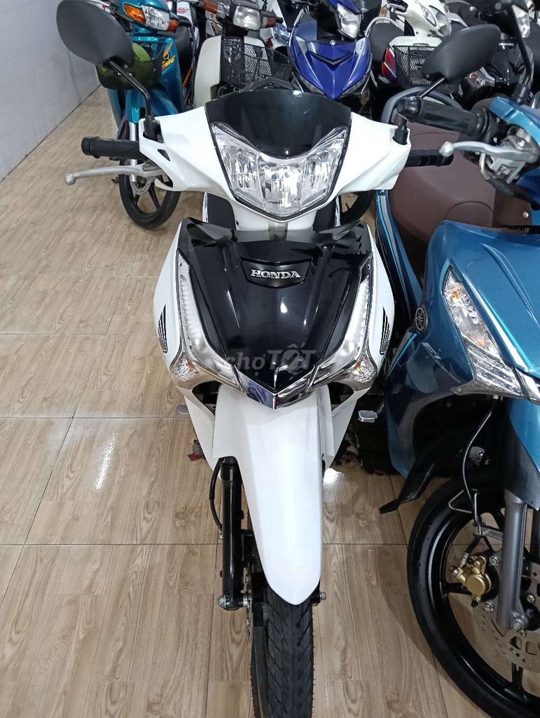 puture led Fi 2024, bs65,odo lướt. Mua bán Xe máy tại Quận Ninh Kiều Cần Thơ được đăng bởi Ti hình 4