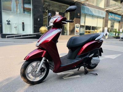 LEAD 125 mầu đỏ mận xe đang dán kín nilon. Mua bán Xe máy tại Quận Thanh Xuân Hà Nội được đăng bởi Hằng