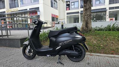 Xe máy điện Vinfast Evo Grand Đen