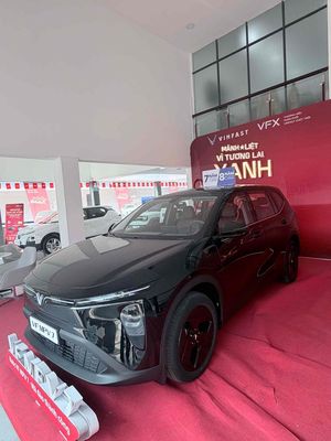 VinFast MVP7