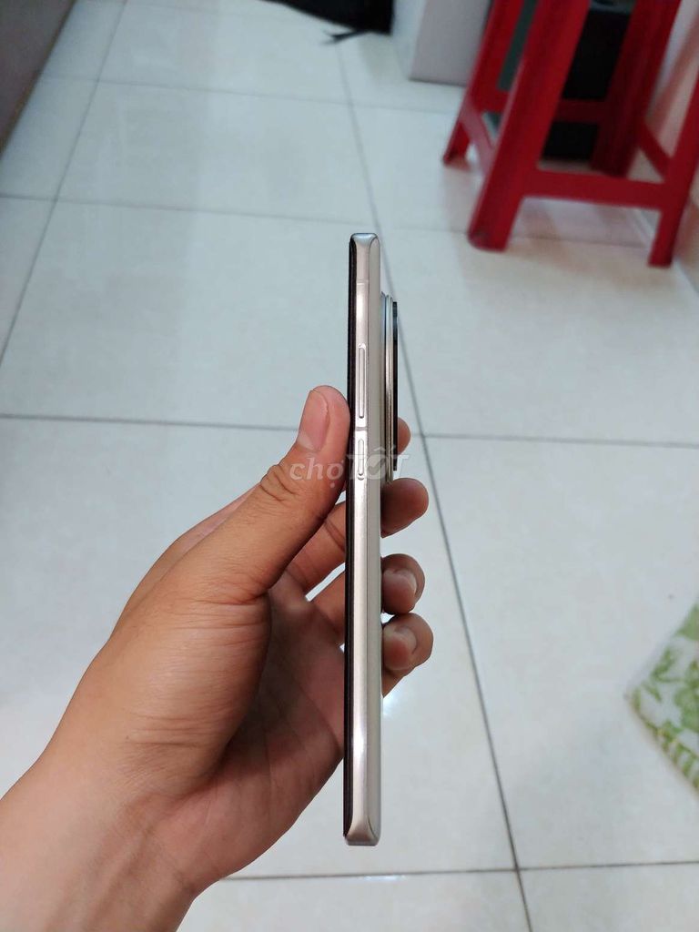 Vivo X100S Pro 16/512 có sạc cáp