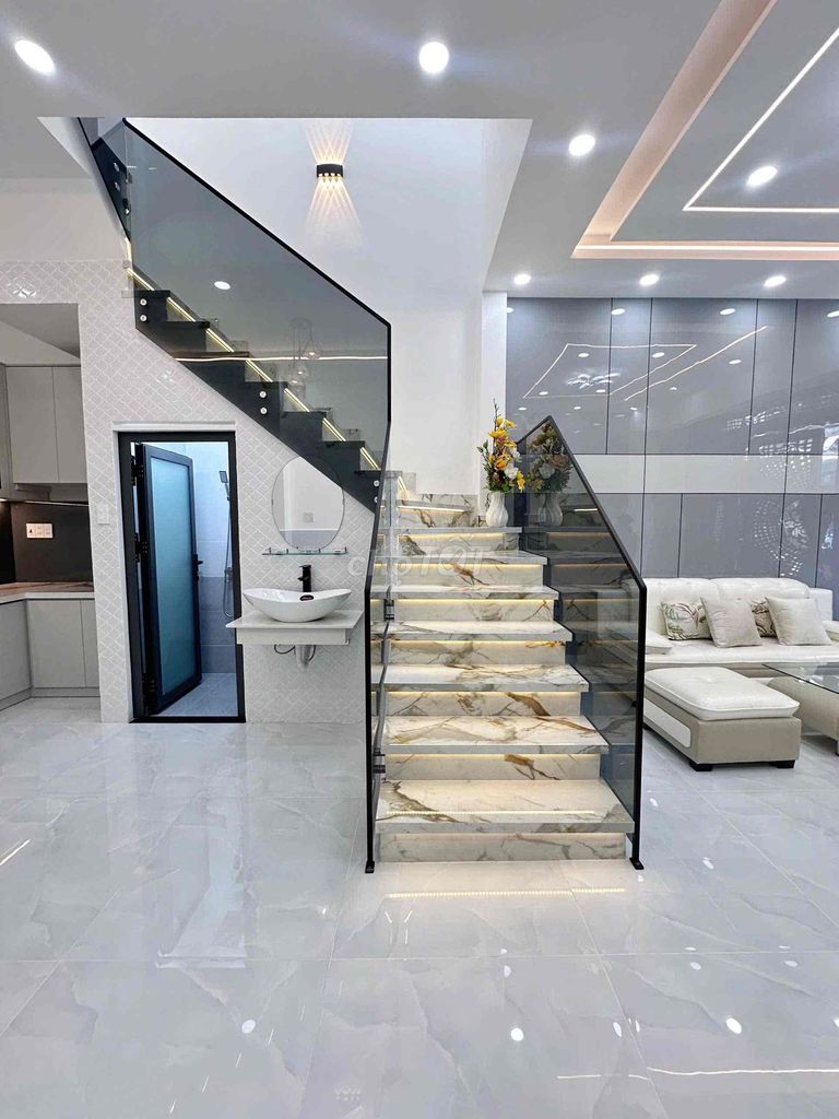 Chien Luoc - рядом с Те Лам - новый 2-этажный дом 4.5x12M