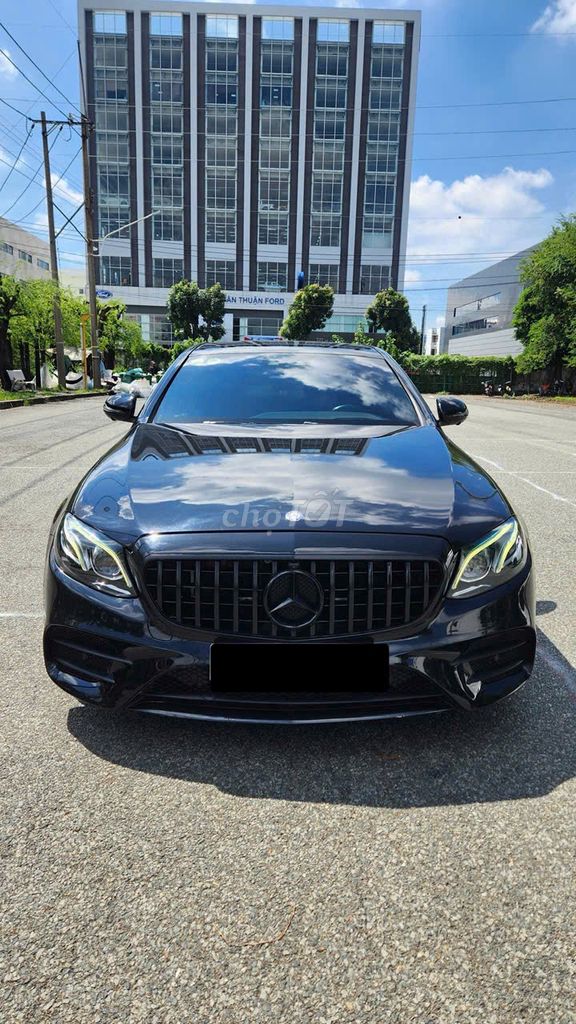 Bán siêu phẩm E300 AMG lên đồ chơi cực đẹp. Mua bán Ô tô tại Quận 7 Tp Hồ Chí Minh được đăng bởi tuấn anh hình 1