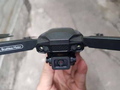 Máy bay flycam quay hd siêu rẻ m8 brushless