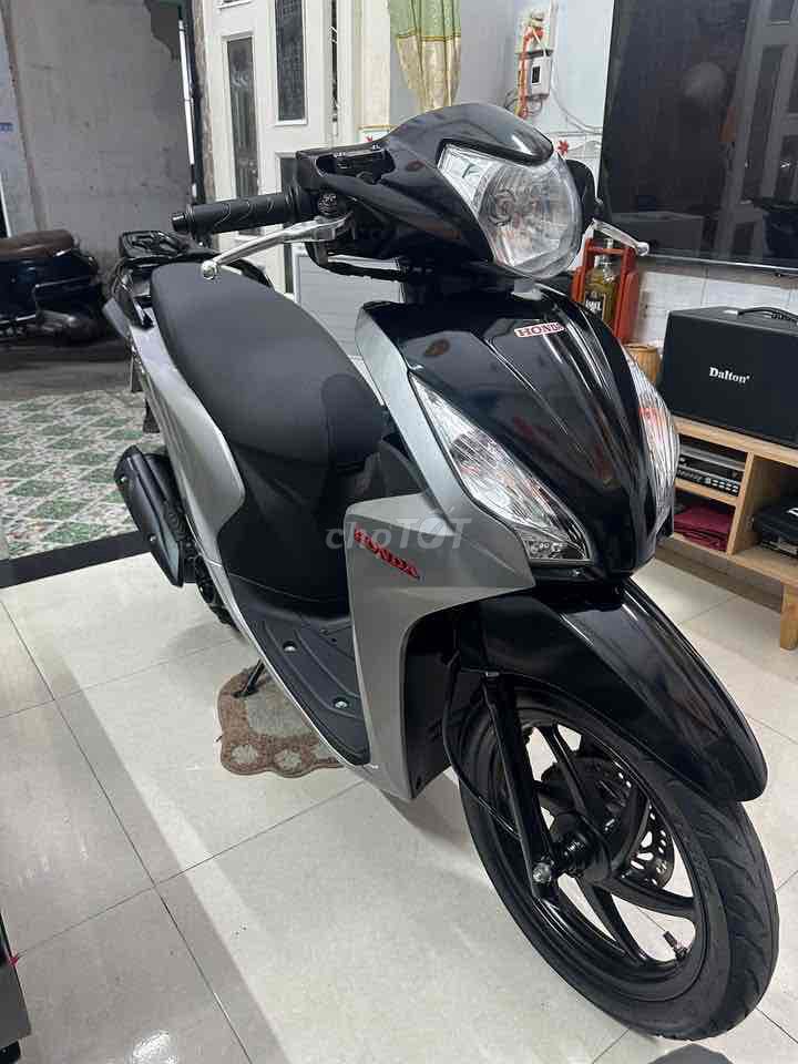 Honda Vision 218 xe đẹp liền lạc máy móc zin êm. Mua bán Xe máy tại Quận Tân Bình Tp Hồ Chí Minh được đăng bởi Tuấn Anh hình 4