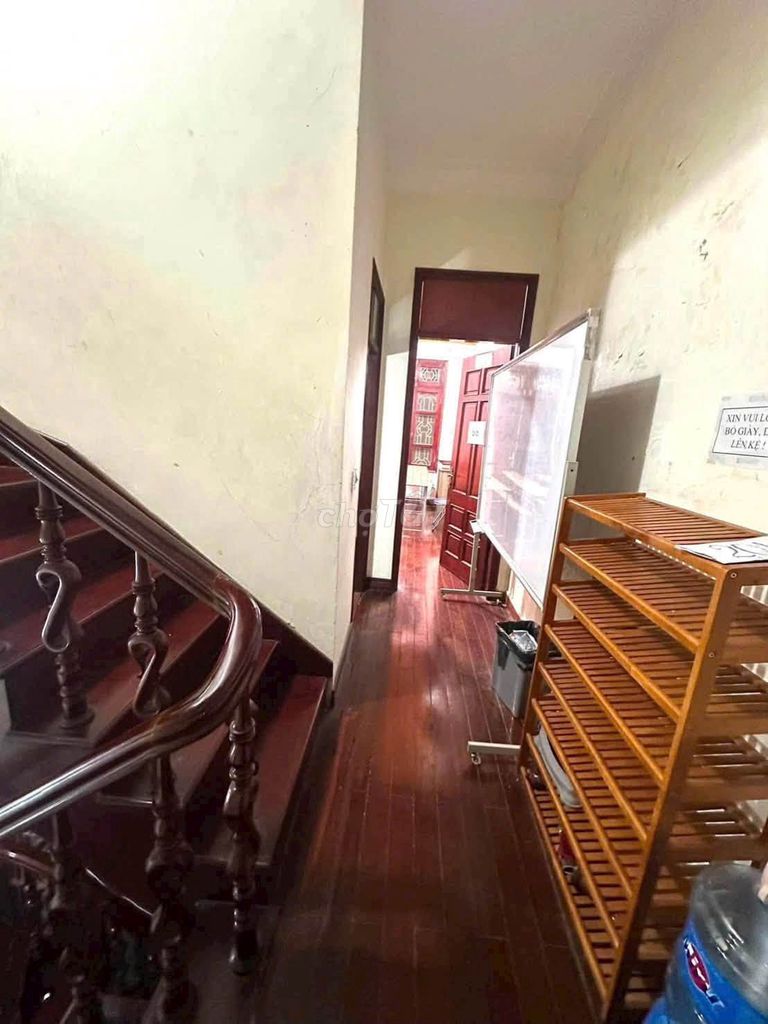 Дом в квартале До Куанг - Нгуен Тхи Динь, под бизнес, разъезд для авто