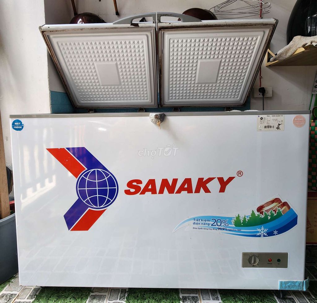 CẦN THANH LÝ TỦ ĐÔNG 2 NGĂN SANAKY GIÁ 4,5 TRIỆU