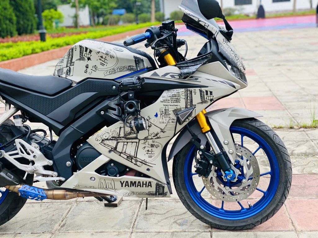 YAMAHA R15 V3 XÁM DÁN SIÊU ĐẸP TRA GOP KO LÃI.. Mua bán Xe máy tại Quận Cầu Giấy Hà Nội được đăng bởi thanh tâm hình 5