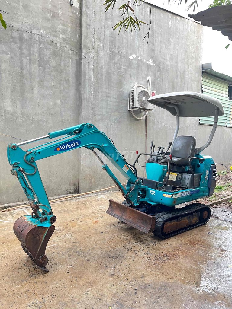 xe đào Kubota K-013 hàng nhập nhật