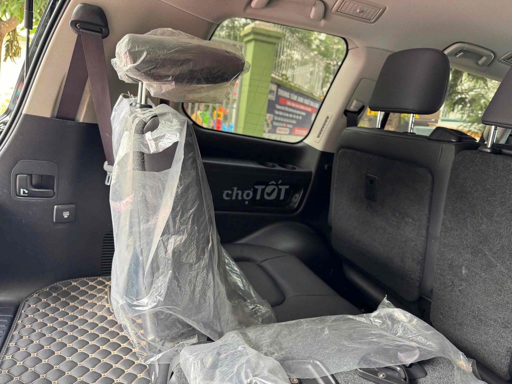 Toyota Land Cruiser V8 2019 Đen 80000 km. Mua bán Ô tô tại Quận Cầu Giấy Hà Nội được đăng bởi Cao Quý hình 11