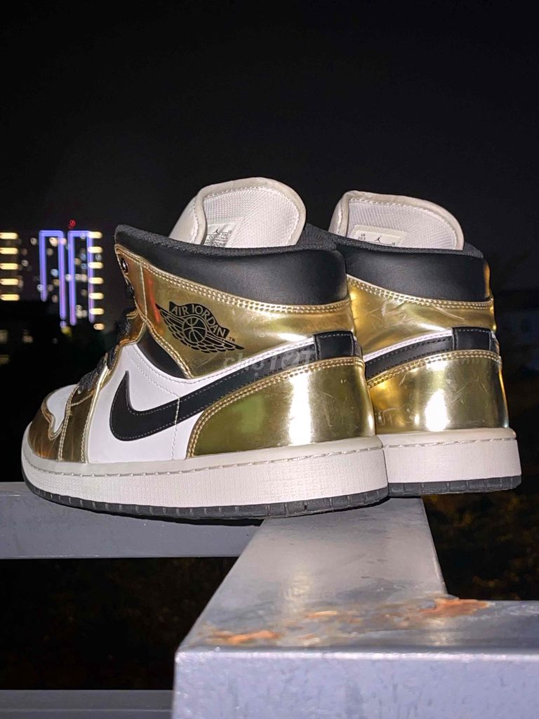 Thanh lý Jordan 1 Mid Gold size 44.5 real fullbox