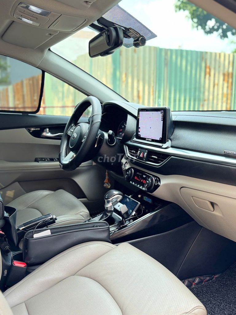 Kia Cerato 2019 Deluxe 1.6 AT 45.000 km. Mua bán Ô tô tại Quận 3 Tp Hồ Chí Minh được đăng bởi Nguyễn Thanh Hưng hình 16