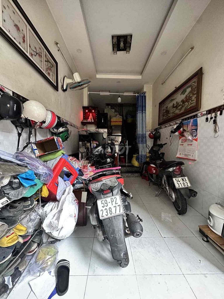 TRUNG TÂM TÂN BÌNH - 4 TẦNG KIÊN CỐ - CÁCH MẶT TIỀN 1 CĂN - GIÁ 4,5TỶ
