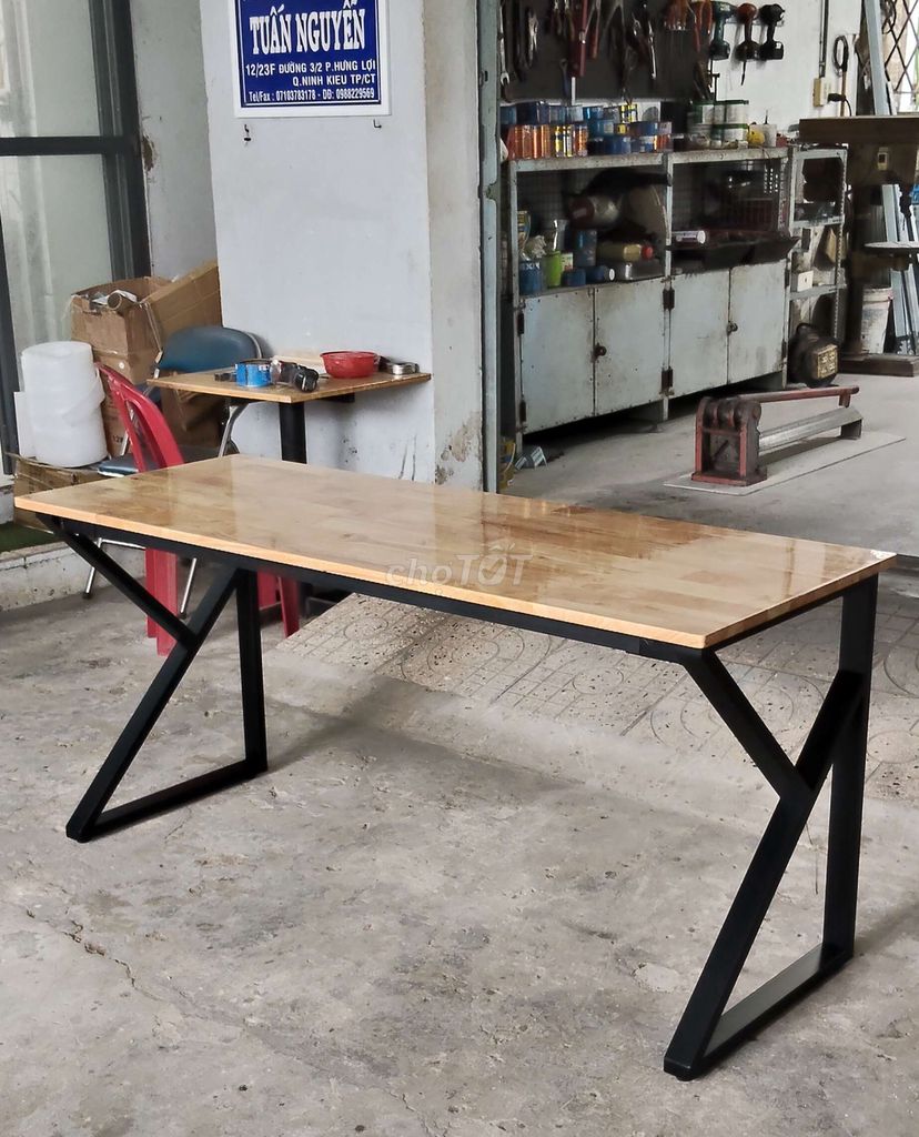 Bàn chân chữ K mặt gỗ cao su Dài 1.2m. Mua bán Bàn ghế tại Quận Ninh Kiều Cần Thơ được đăng bởi Nội Thất Tuấn Nguyễn hình 1