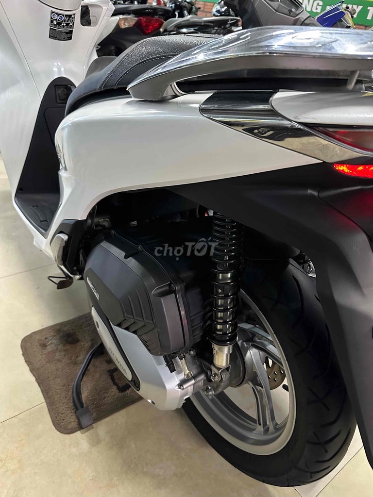 📌 📣 Sh125i trắng đẹp chính chủ. Hỗ trợ trả góp. Mua bán Xe máy tại Thành phố Huế Thừa Thiên Huế được đăng bởi Xe Máy Nhật Vy hình 6