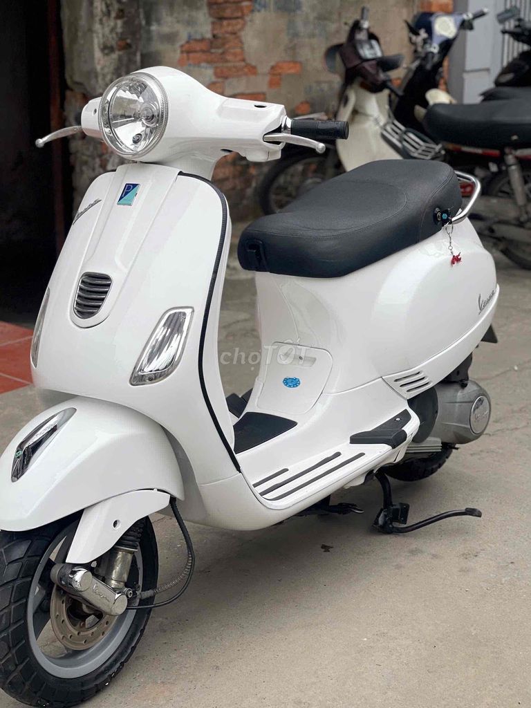 Piaggio vespa 3vie trắng mới 95%, tiết kiệm xăng. Mua bán Xe máy tại Quận Nam Từ Liêm Hà Nội được đăng bởi Mão Bùi hình 3