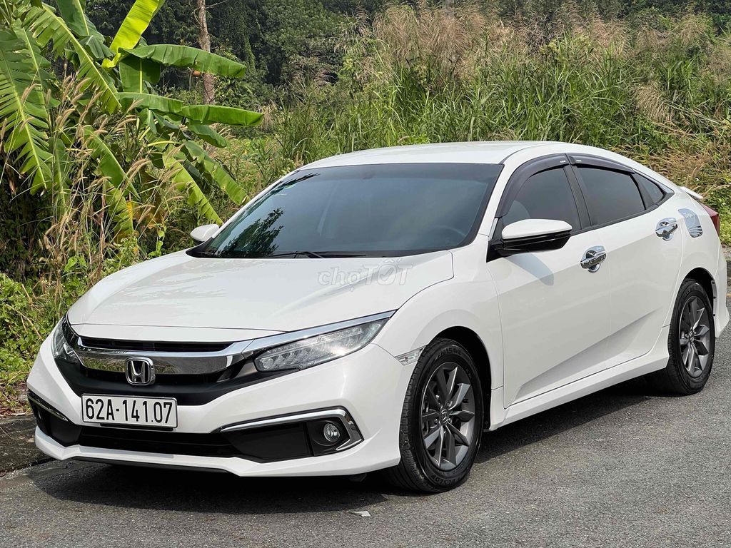 Civic 2019 1.8G , 1 chủ mua mới , odo 6v, 4 vỏ zin. Mua bán Ô tô tại Huyện Củ Chi Tp Hồ Chí Minh được đăng bởi Văn Tài hình 1