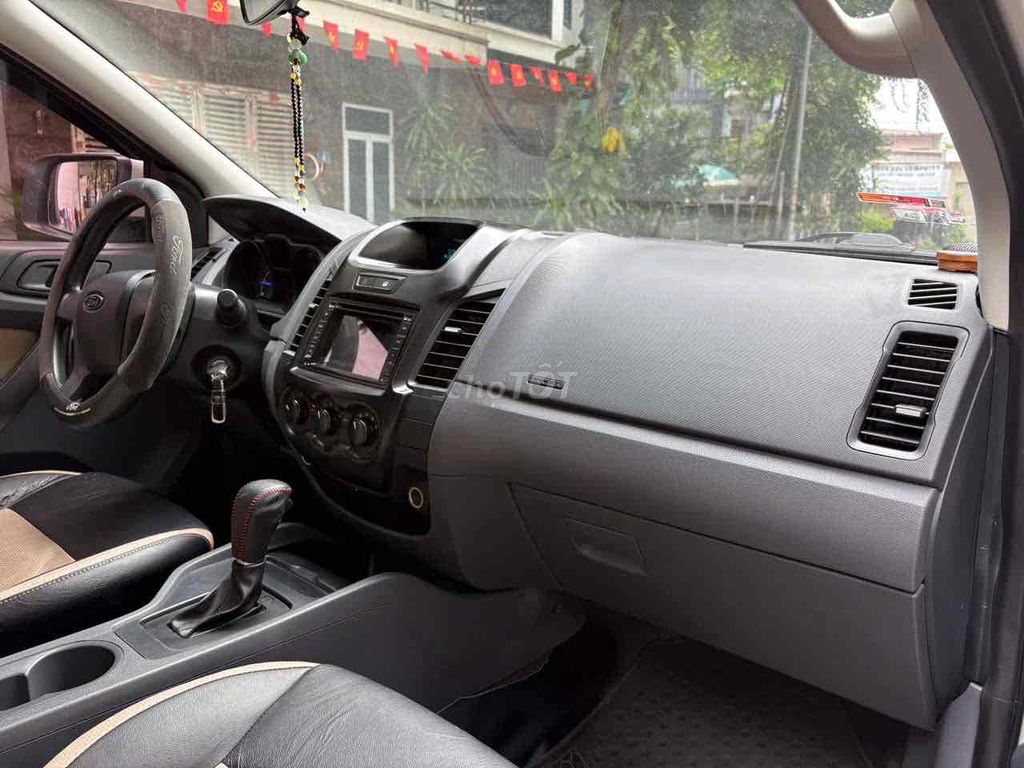 Ford Ranger 2014 XLS 2.2 4x2 AT - 12000 km. Mua bán Ô tô tại Quận Hai Bà Trưng Hà Nội được đăng bởi Bùi hiển hình 10