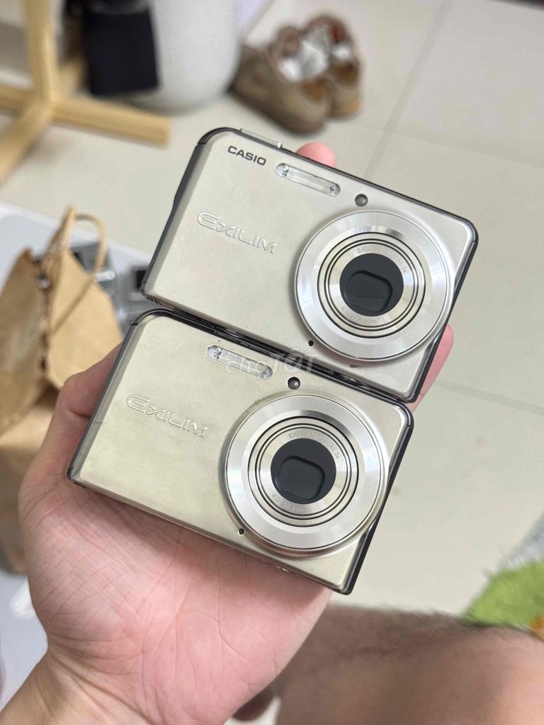 Máy ảnh Casio S880 Bạc hỏng màn trập. Mua bán Máy ảnh, Máy quay tại Quận 1 Tp Hồ Chí Minh được đăng bởi LATONG hình 1