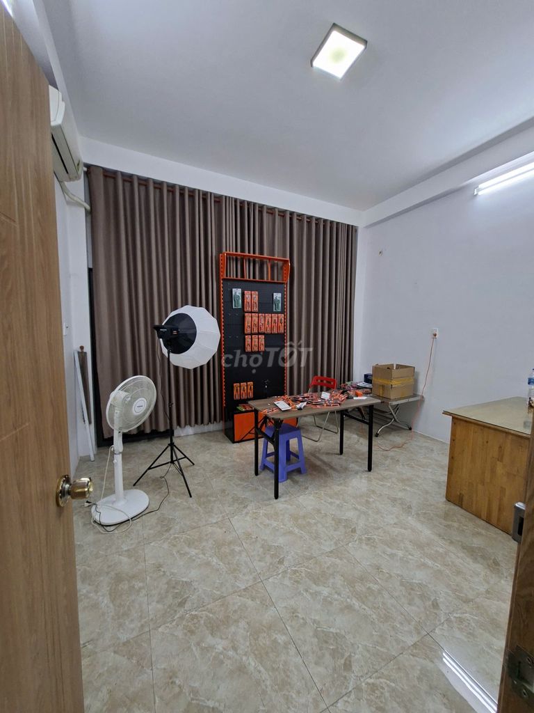 Аренда · 4 комн. · 80 м² · Quận 6, ул. đường số 26
