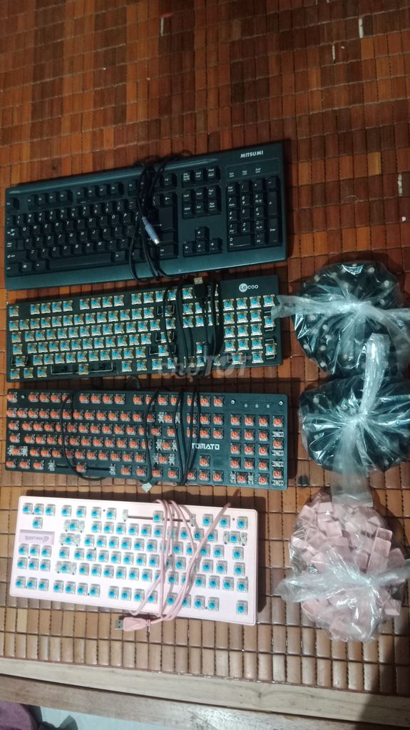 Pass ít phím cơ. Mua bán Phụ kiện (Màn hình, Chuột...) tại Huyện Hoài Đức Hà Nội được đăng bởi Nguyen Hung hình 1