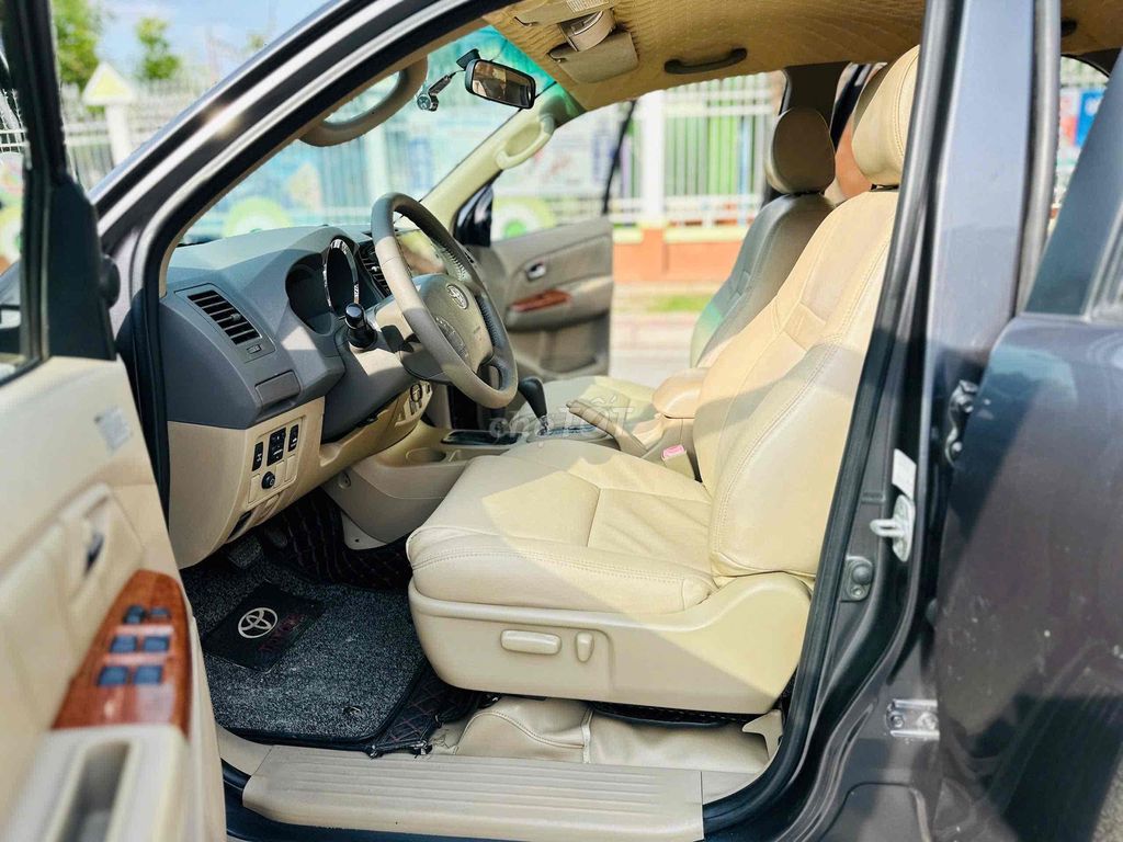 Toyota Fortuner 2010 2.7V 4x4 AT -. Mua bán Ô tô tại Quận 1 Tp Hồ Chí Minh được đăng bởi AUTO 380 hình 10