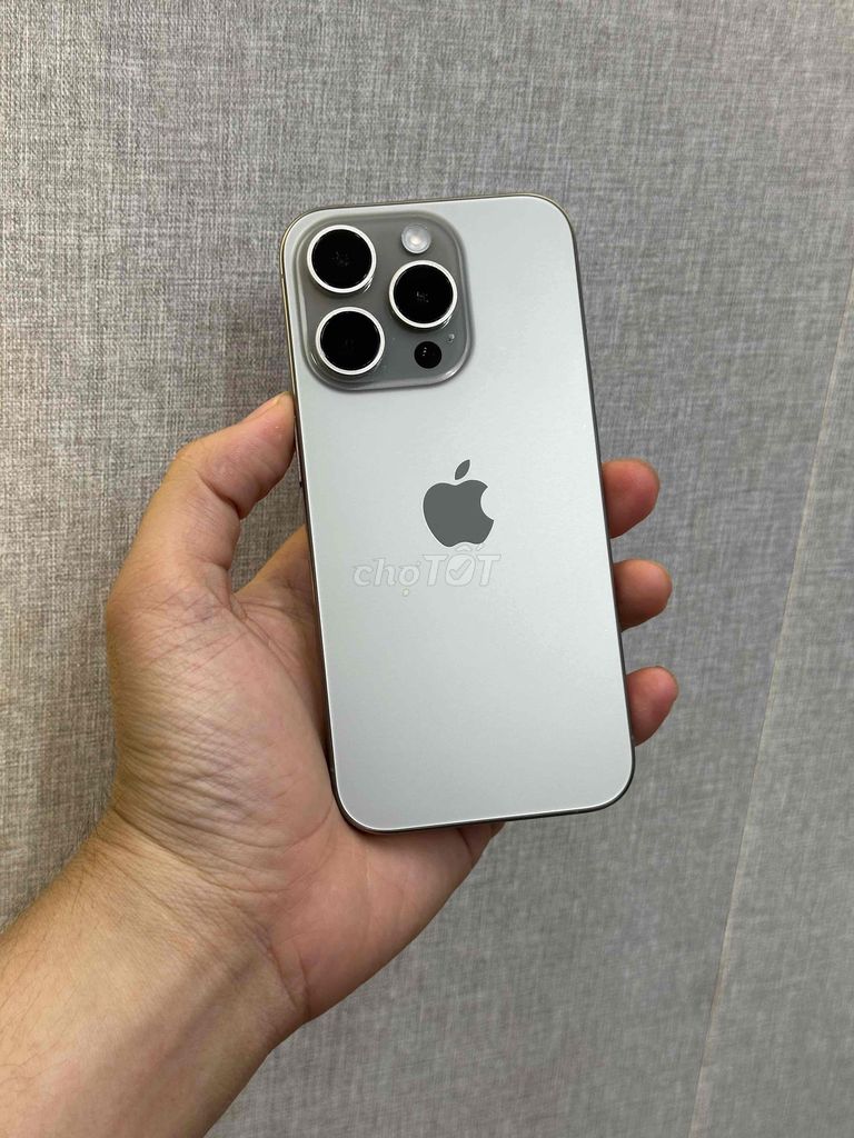15 Pro 256GB Titan Qte Mỹ Pin 96 Zin ốc đẹp keng. Mua bán Điện thoại tại Quận Ninh Kiều Cần Thơ được đăng bởi Quý Mobile Cần thơ hình 1