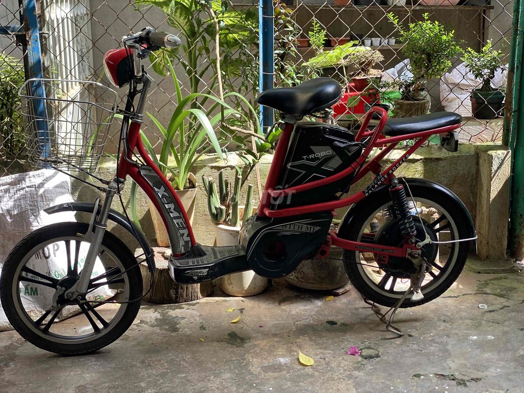 xe đạp điện học sinh đi êm động cơ mạnh. Mua bán Xe điện tại Thành phố Buôn Ma Thuột Đắk Lắk được đăng bởi Nguyễn Minh Tuấn  hình 1