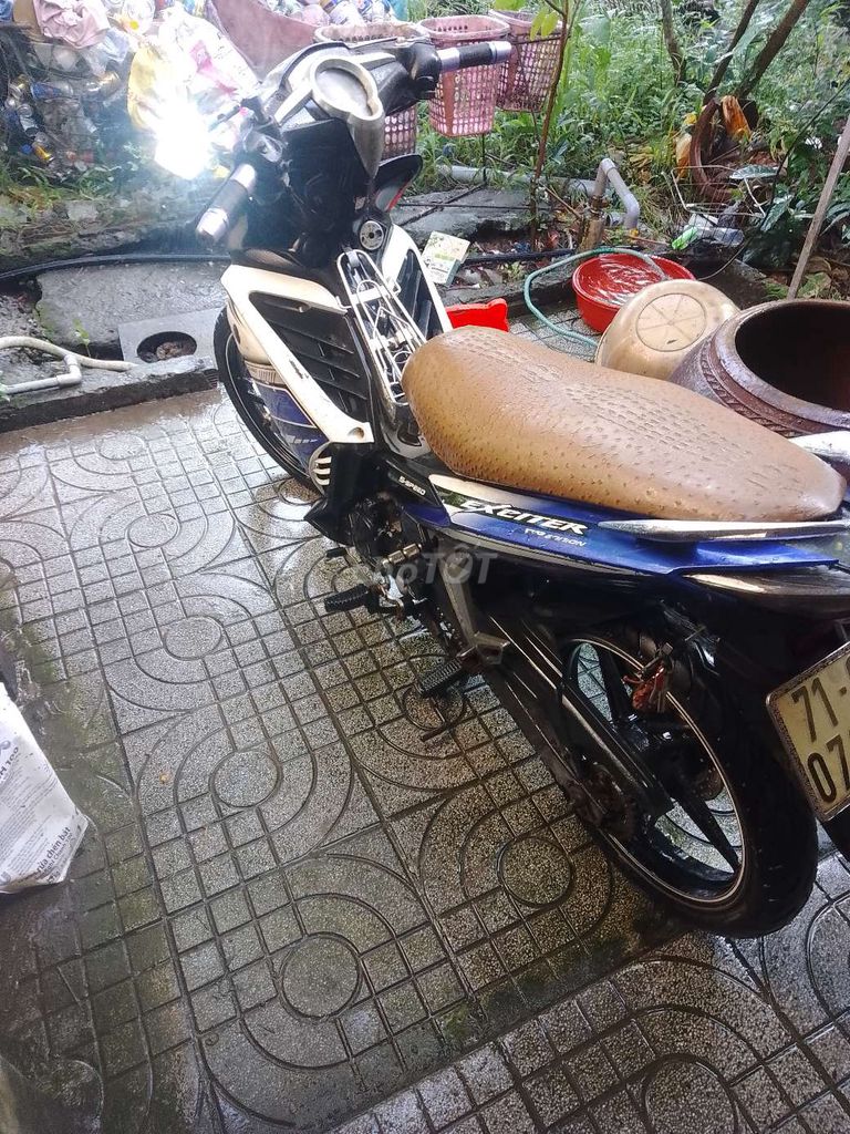 Yamaha Exciter 135 Xanh Trắng. Mua bán Xe máy tại Huyện Mỏ Cày Bắc Bến Tre được đăng bởi Út hình 2
