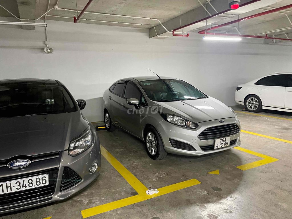 Ford Fiesta 2015 1.5 AT Titanium - 2xx Triệu