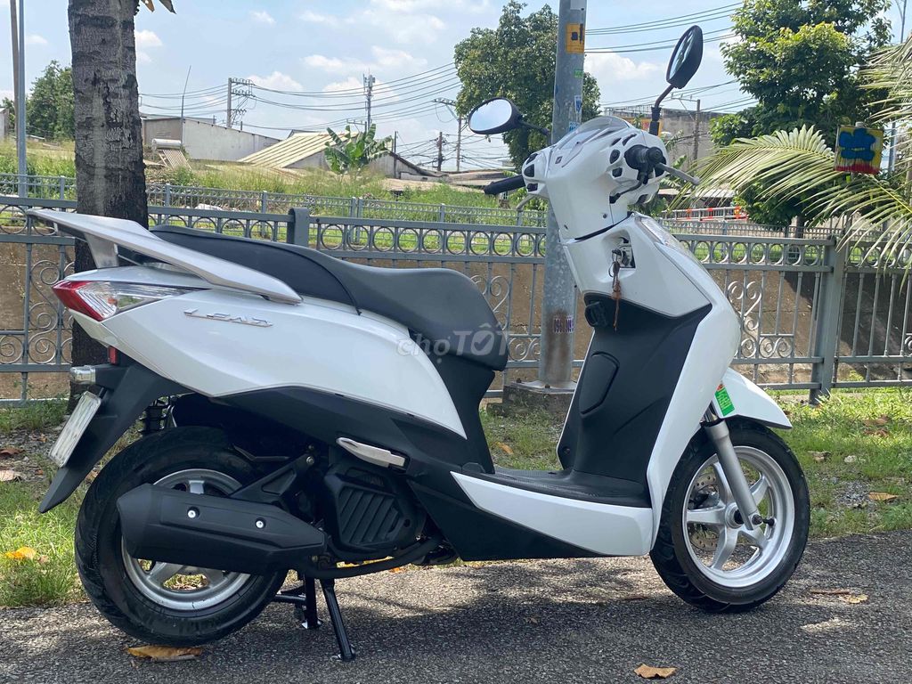 LEAD CHÍNH CHỦ CÔNG CHỨNG NHƯ MỚI. bs 61. Mua bán Xe máy tại Thành phố Thuận An Bình Dương được đăng bởi cửa hàng xe máy lộc phát hình 5