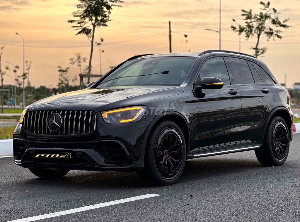 Mercedes Benz GLC 2020 300 4MATIC - 60000 km