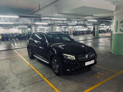 Mercedes GLC 200 model 2019 đen cực đẹp chỉ 9xxTr