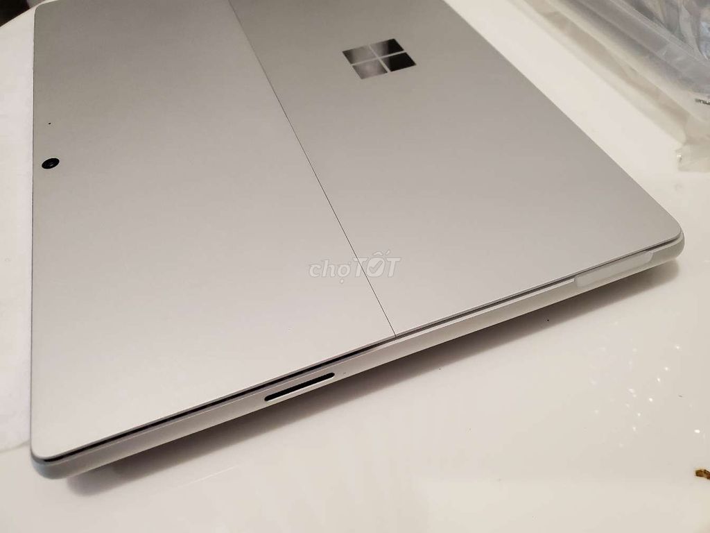 thanh lý Surface Pro 9 i5 16GB/256GB nháy nhẹ màn. Mua bán Laptop tại Thành phố Thủ Đức Tp Hồ Chí Minh được đăng bởi THLaptop hình 1