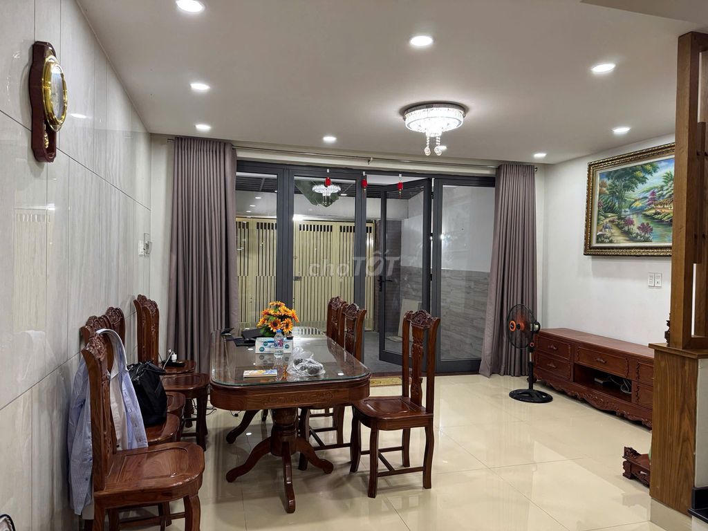 Аренда · 5 комн. · 70 м² · Thành phố Thủ Đức, ул. 0919564764