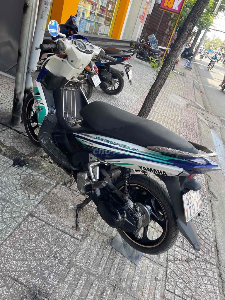 Yamaha Nouvo 5 Fi Trắng Xanh Đen biển số thành phố. Mua bán Xe máy tại Quận 12 Tp Hồ Chí Minh được đăng bởi Minh Chính hình 3