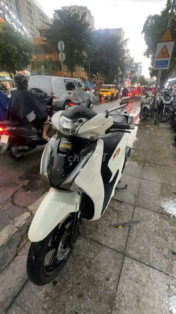 Honda SH 125 2018 белый 90%