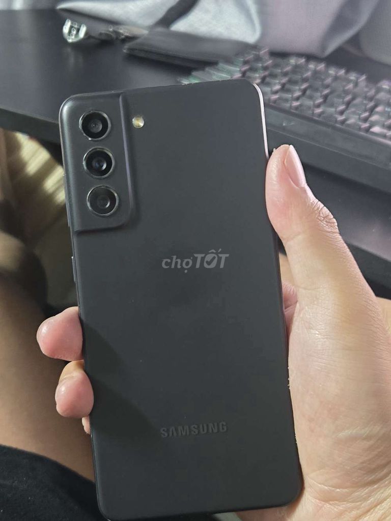 Samsung Galaxy S21 FE 5G 128GB Đen. Mua bán Điện thoại tại Quận Tân Bình Tp Hồ Chí Minh được đăng bởi Hoàng Minh Đức hình 1