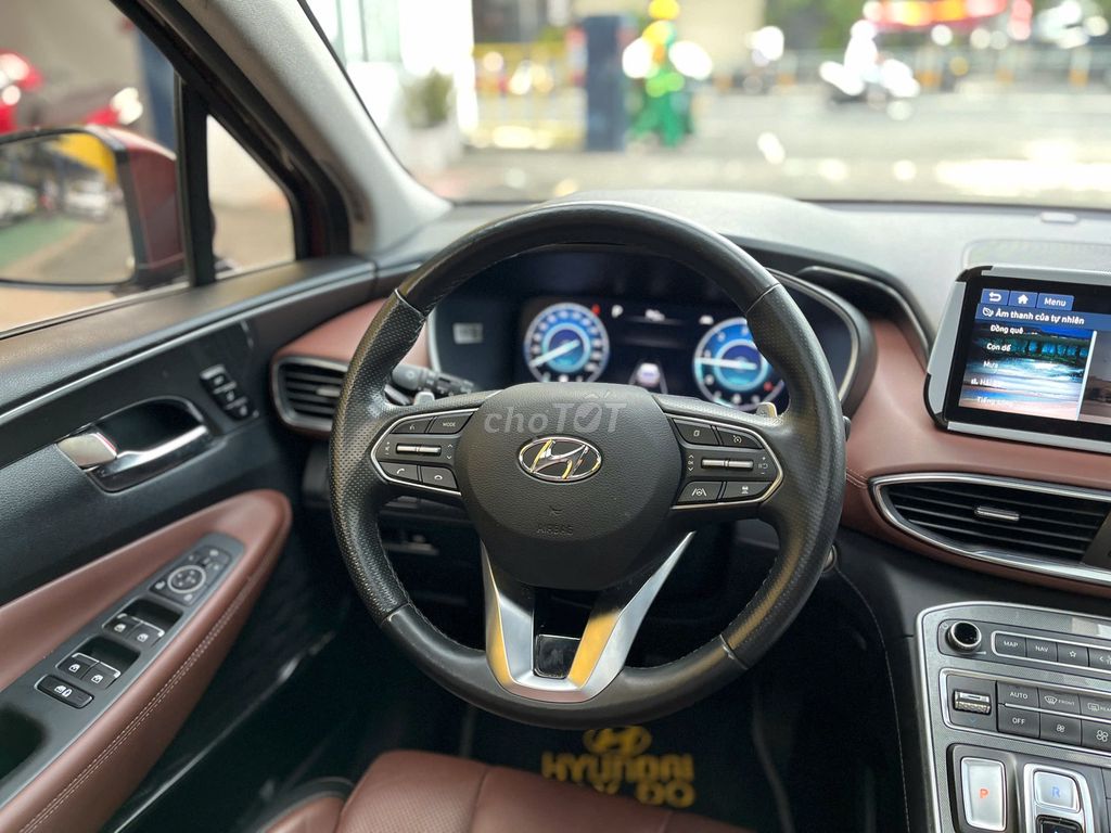 HYUNDAI SANTAFE DẦU CAO CẤP 2023 XE GIA ĐÌNH LƯỚT. Mua bán Ô tô tại Quận 1 Tp Hồ Chí Minh được đăng bởi Hiếu hình 17