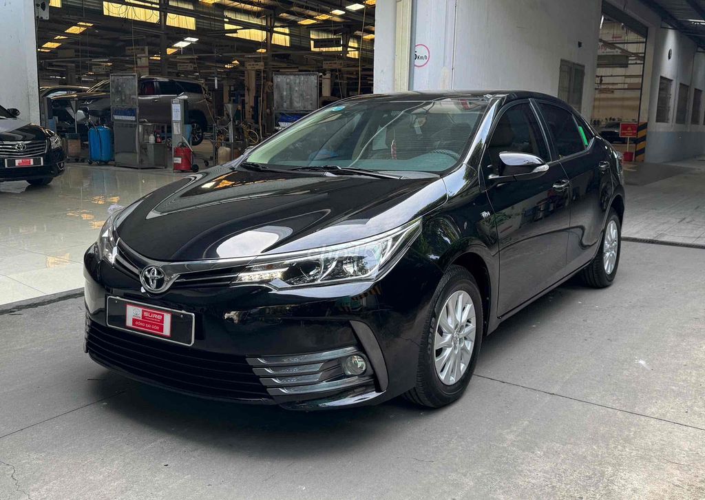 Altis E CVT 2018 xe hãng chuẩn đẹp. Giá có giảm