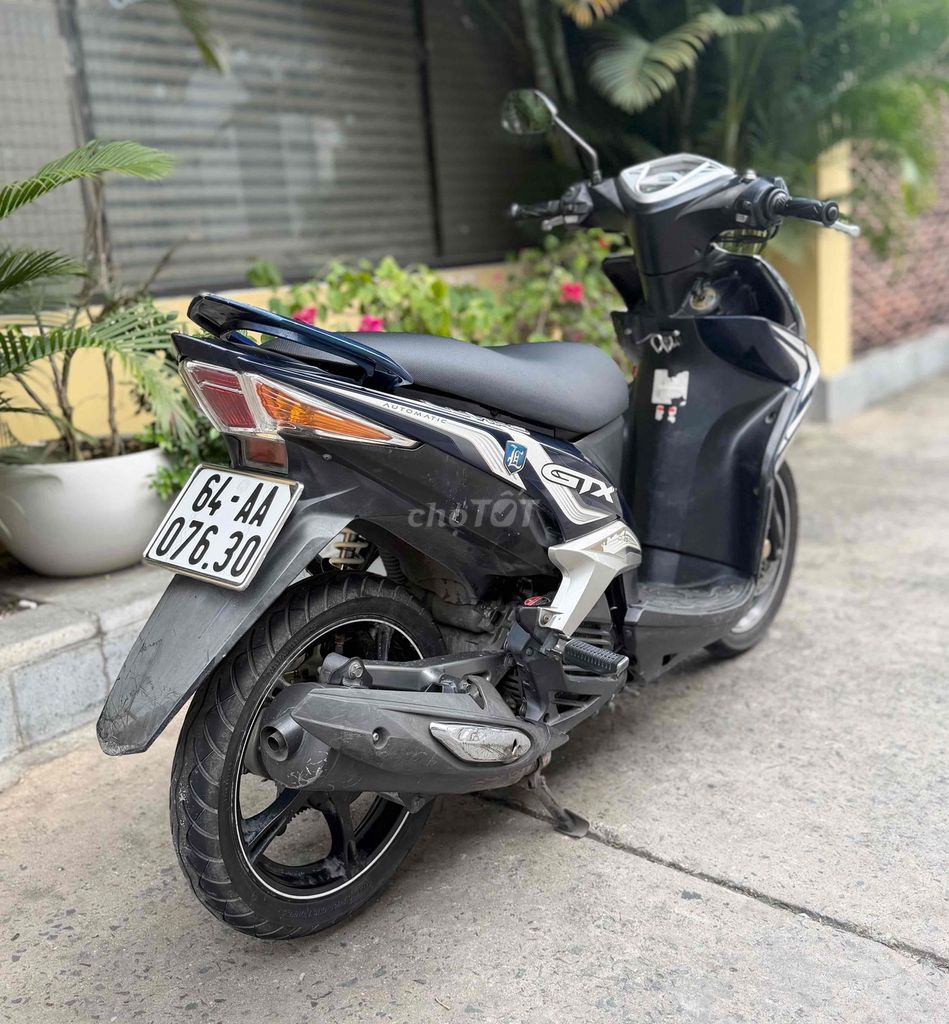 Yamaha Luvias является владельцем морской гладководной машины Vinh Long