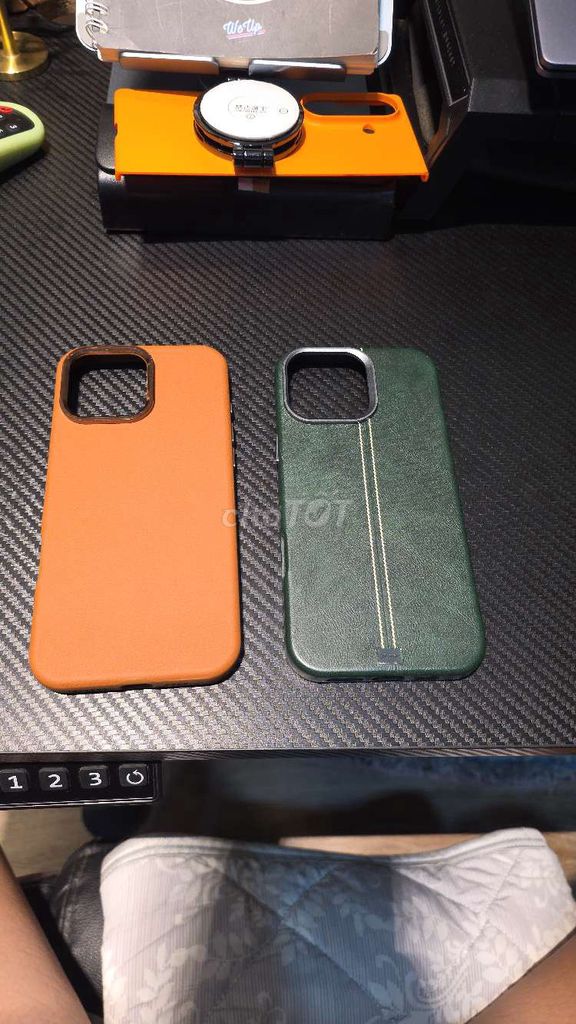 Ốp lưng iPhone 16 Pro Max Da Nam châm Nâu Xanh. Mua bán Phụ kiện (Màn hình, Chuột...) tại Quận 6 Tp Hồ Chí Minh được đăng bởi zin zin hình 1