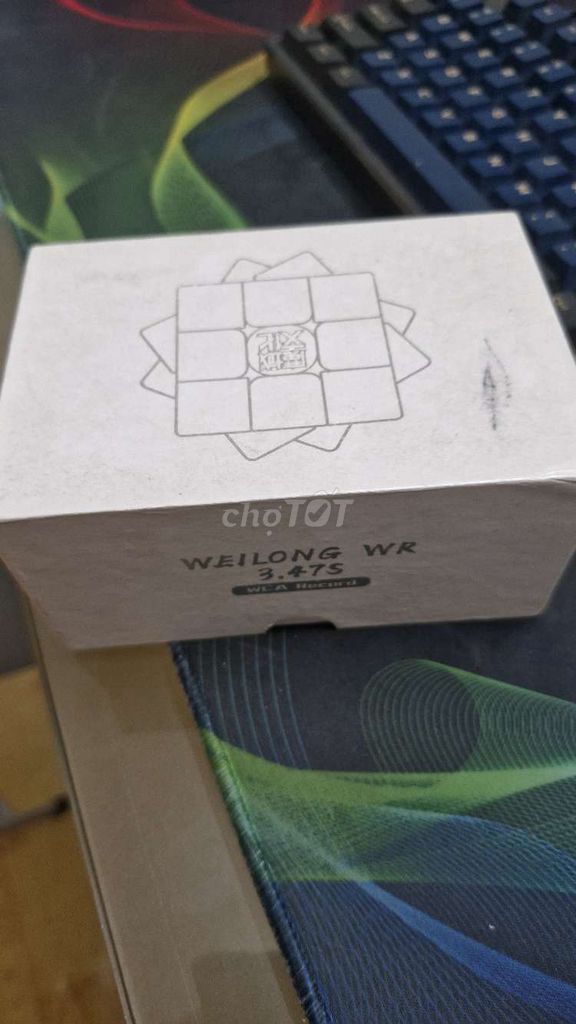 Rubik moyu weilong wr, có độ thêm nam châm