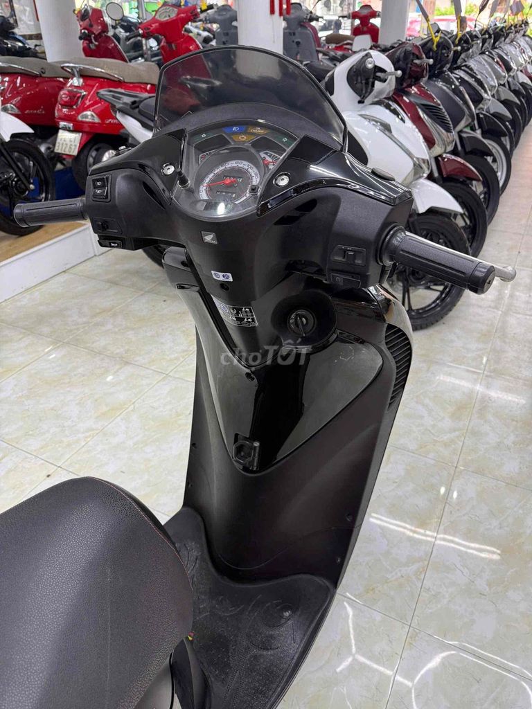 Honda SH 150i 2010 черный глянцевый Италия