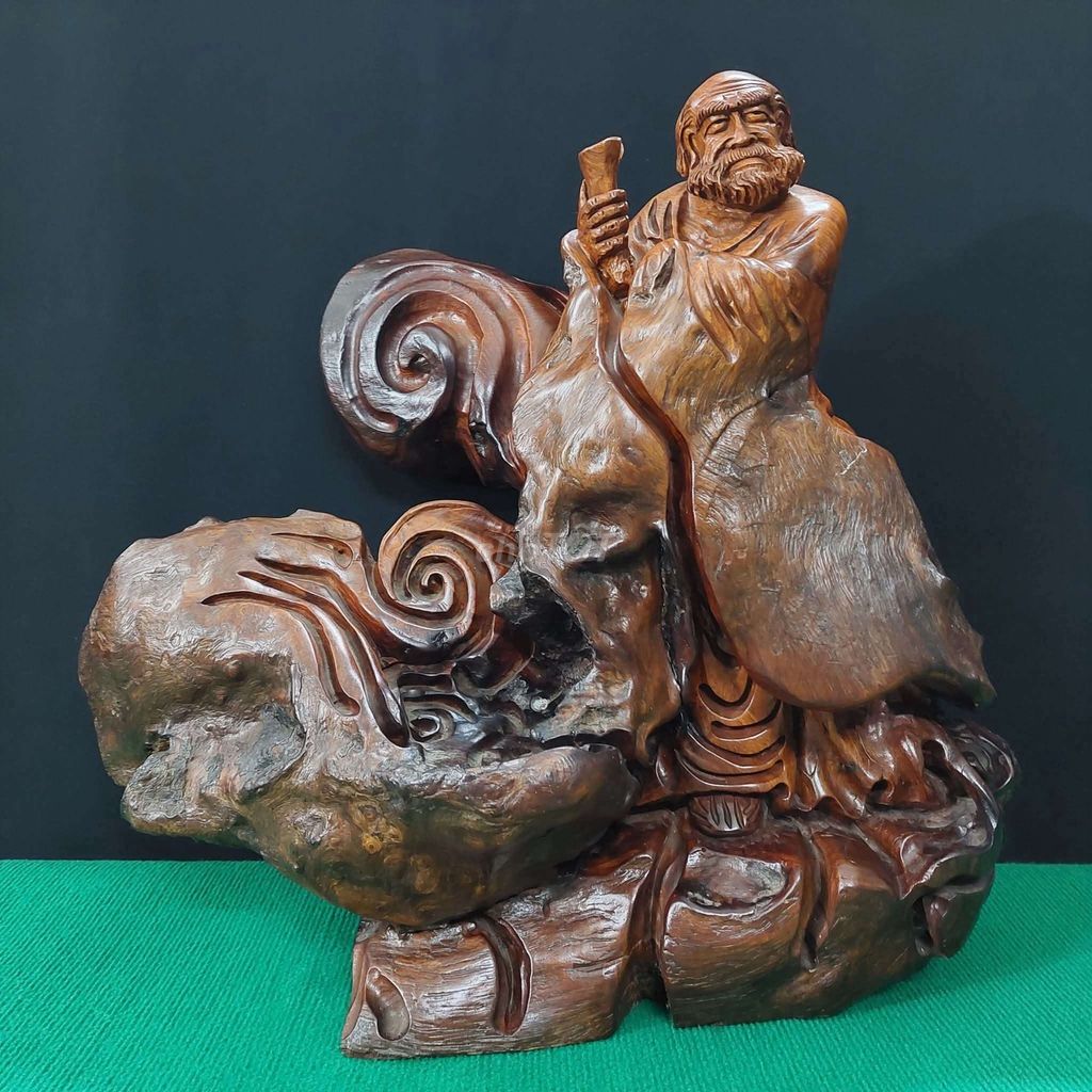 Tượng gỗ Đạt Ma Sư Tổ Quá Hải Nâu. Mua bán Đồ sưu tầm, đồ cổ tại Quận Ninh Kiều Cần Thơ được đăng bởi Trần Xuân Dương hình 1