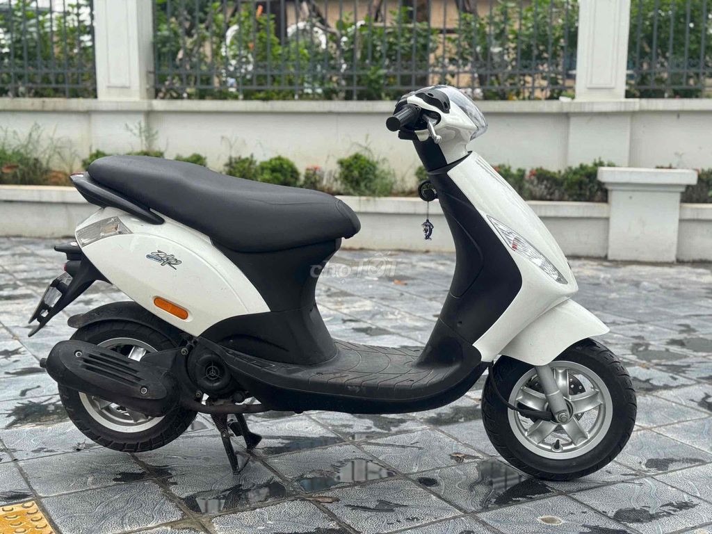 PIAGGIO ZIP 2020 trắng mới 95% em cần bán. Mua bán Xe máy tại Quận Nam Từ Liêm Hà Nội được đăng bởi Minh Minh hình 5