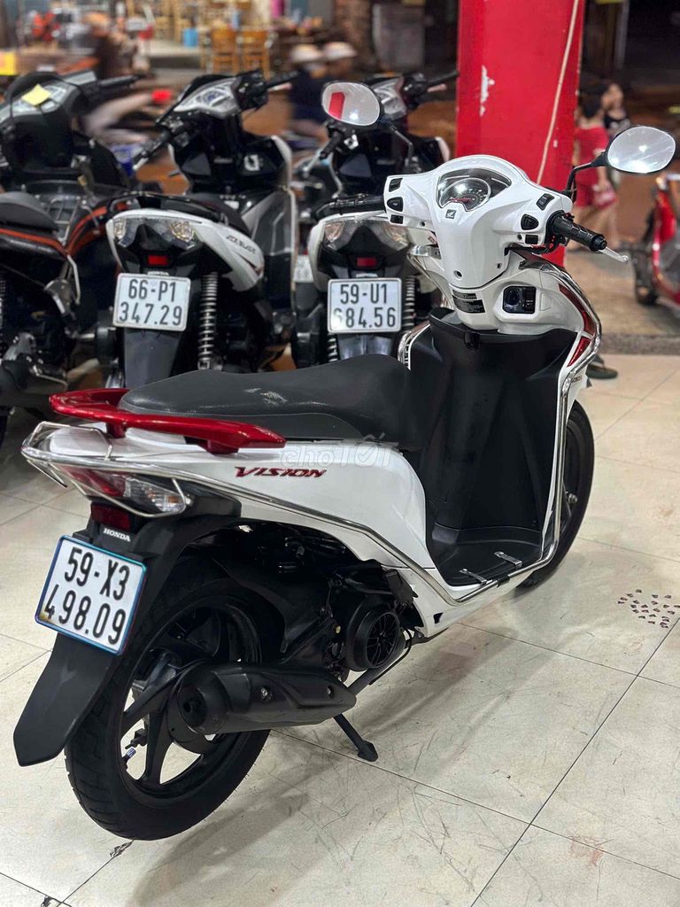 Honda Vison 2020.BSTP.Chính chủ.Khoá Makey.. Mua bán Xe máy tại Quận 6 Tp Hồ Chí Minh được đăng bởi Cửa Hàng Xe Máy Hoà Bùi hình 12