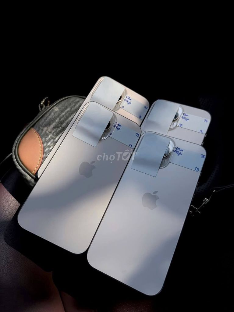 Apple iPhone 16 Pro Max 256GB Vàng. Mua bán Điện thoại tại Quận 1 Tp Hồ Chí Minh được đăng bởi Hội Đồ Điện Tử hình 1